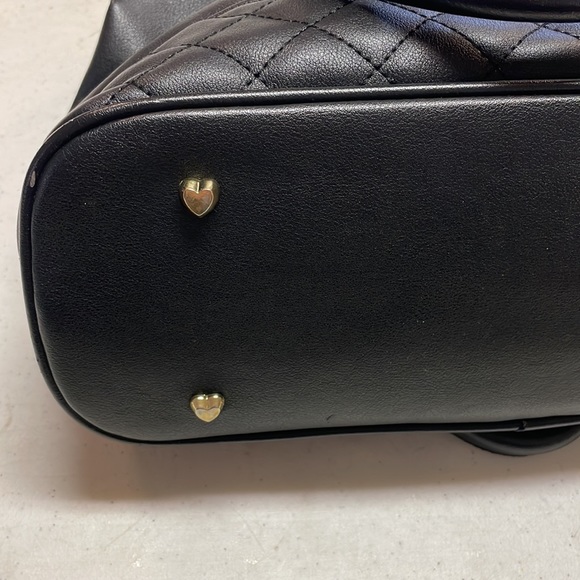 Betsey Johnson Faux Leather Black Handbag/Purse Quilted Botton Edge - Picture 5 of 14